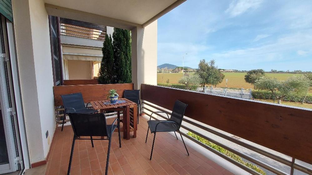 Appartamento Santa Costanza Con Piscina San Vincenzo Exterior photo